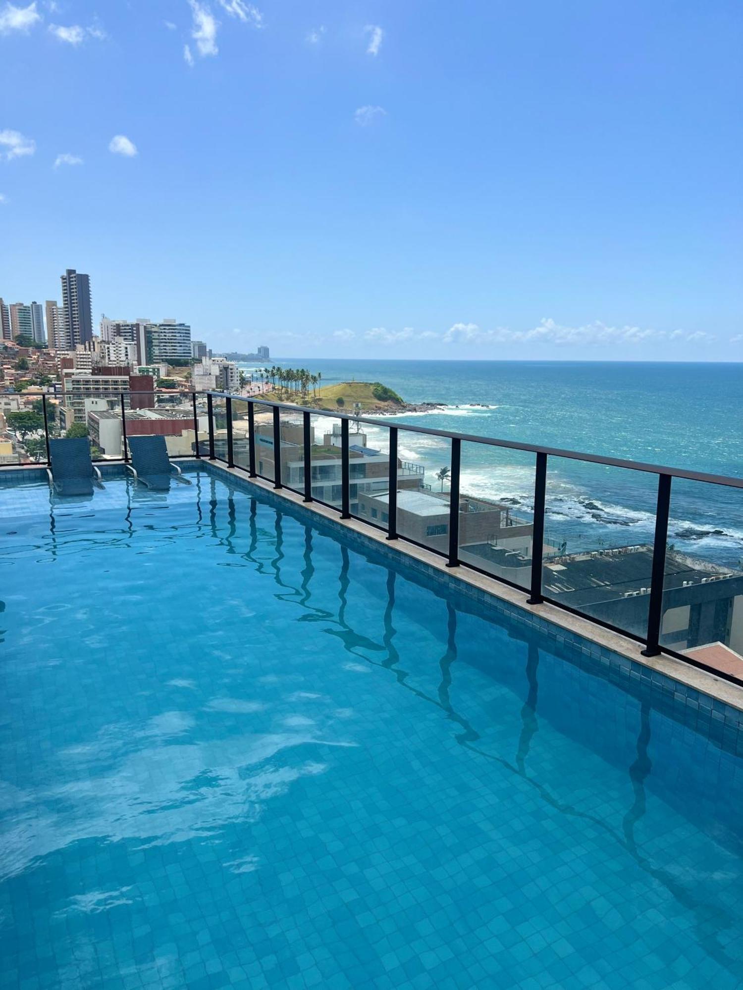 Lindo Flat No Farol Da Barra Lägenhet Salvador Exteriör bild